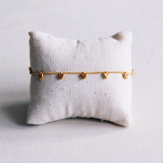 LOVELY SEVEN | Bracelet à breloques avec cœur en or