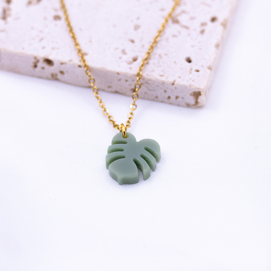 MONSTERA NECKLACE | GREEN