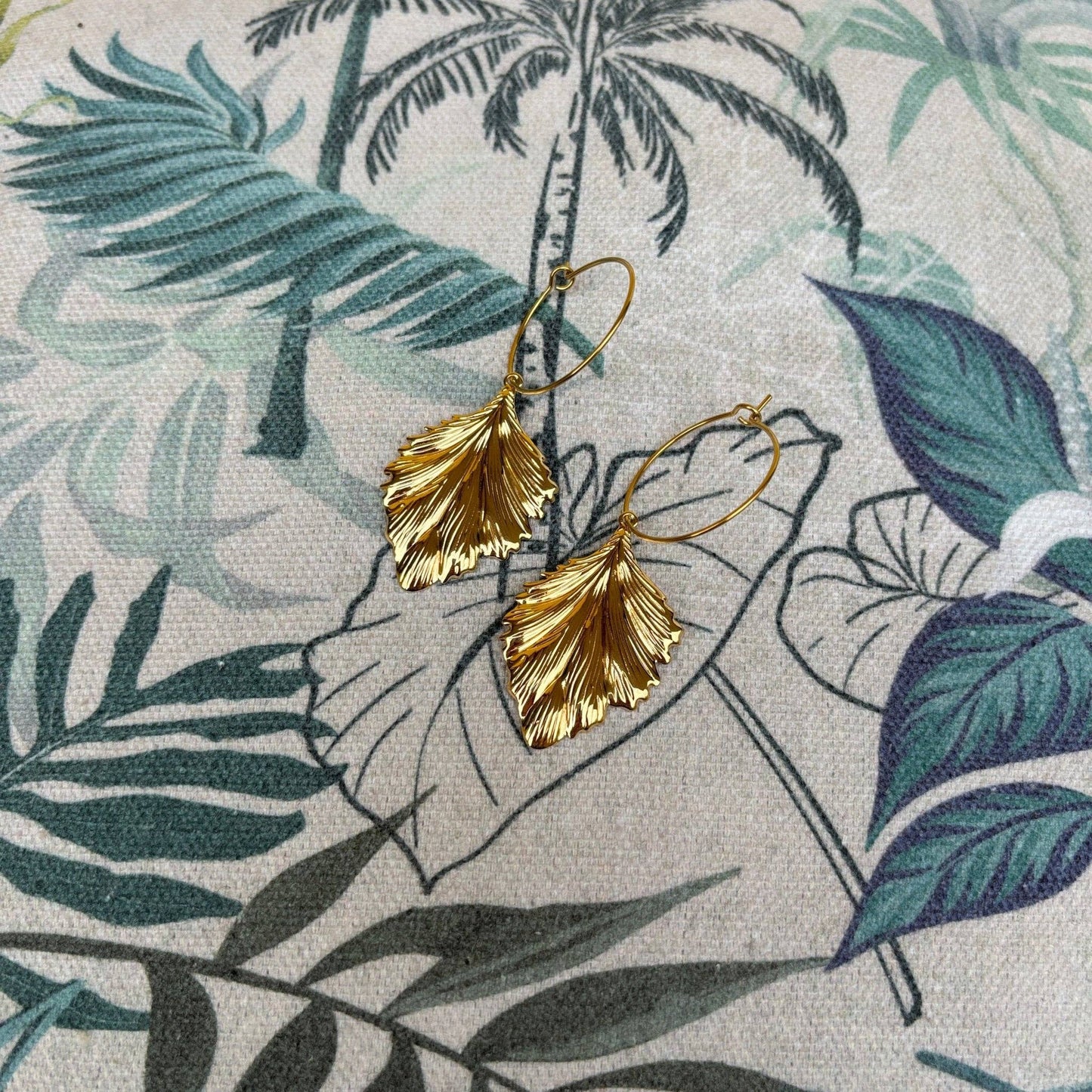 Goldene Blätter | Ohrringe aus Gold