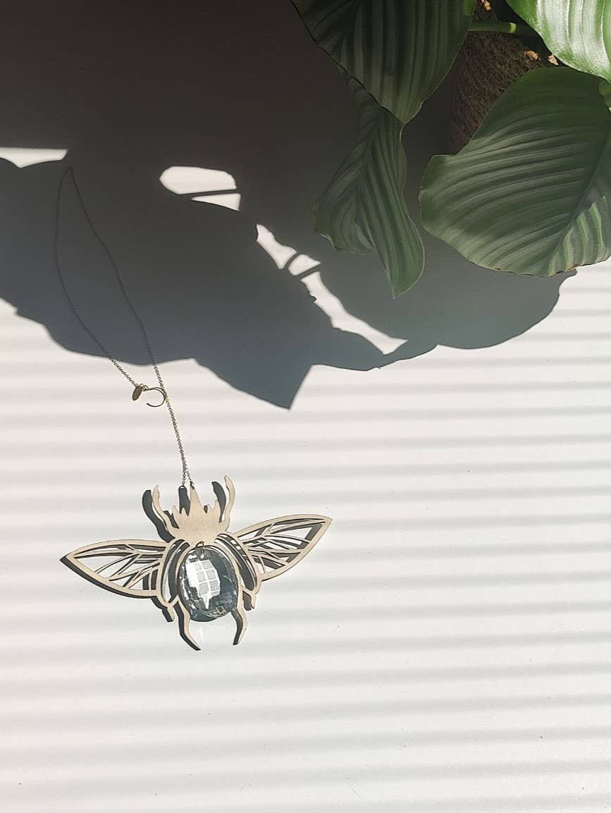 SCARABEE | Handmade suncatcher with glass crystal & wooden design