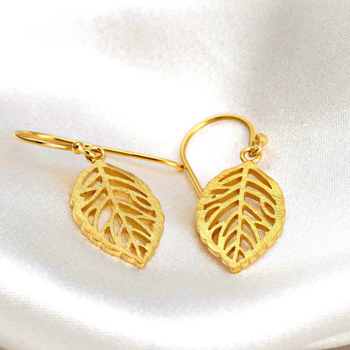 BLATT OHRRINGE | GOLD
