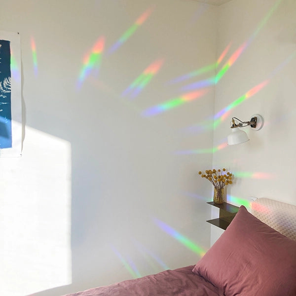 MADE OF MAGIC | Suncatcher Sticker für Regenbögen
