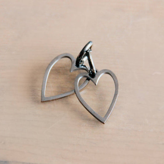 MI AMOR | Hoop earrings with a silver heart