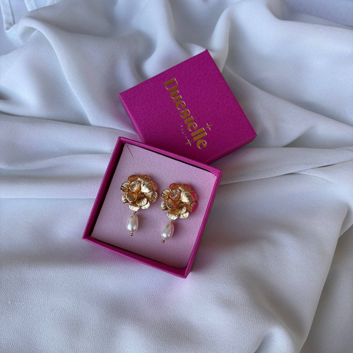 ORCHIDEE | Ohrring Blume mit Flussperle Gold 18k