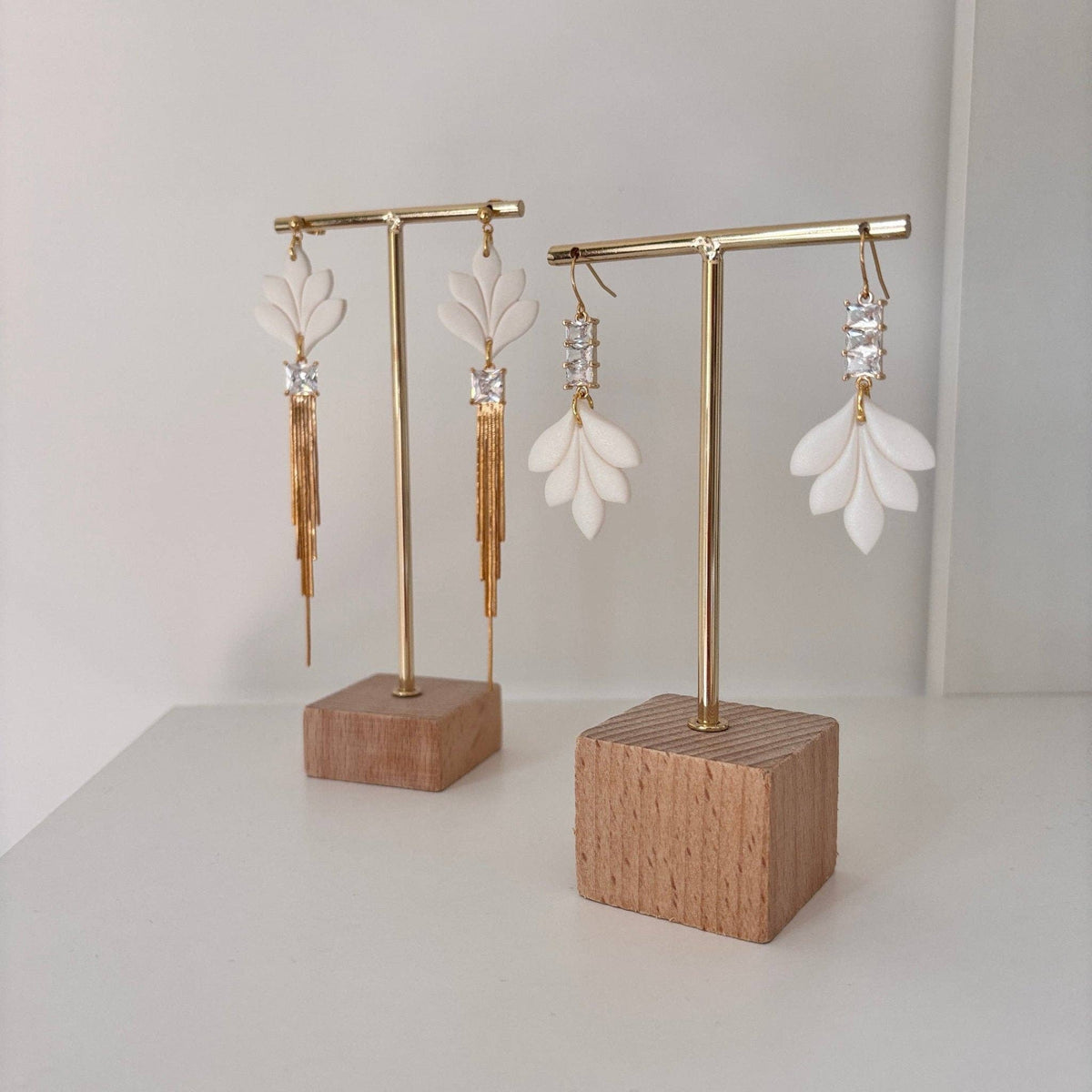 WATERFALL | Blatt Ohrringe in Weiß und Gold