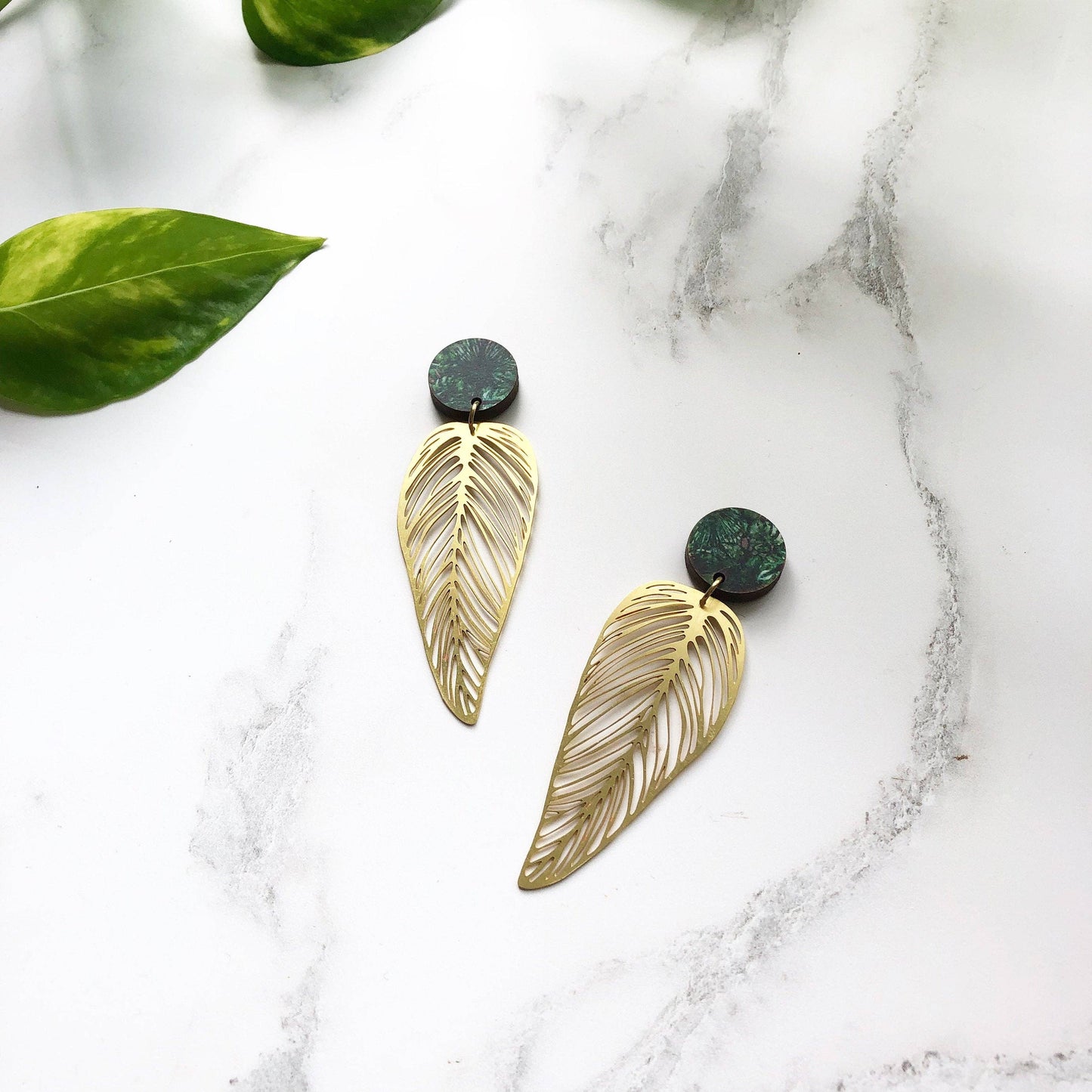 BOUCLES D'OREILLES À MOTIF FEUILLE | OR