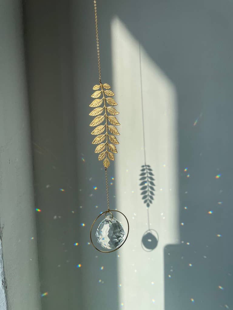 LEAF | Handgemachter Suncatcher mit Glaskristall & goldenem Blatt