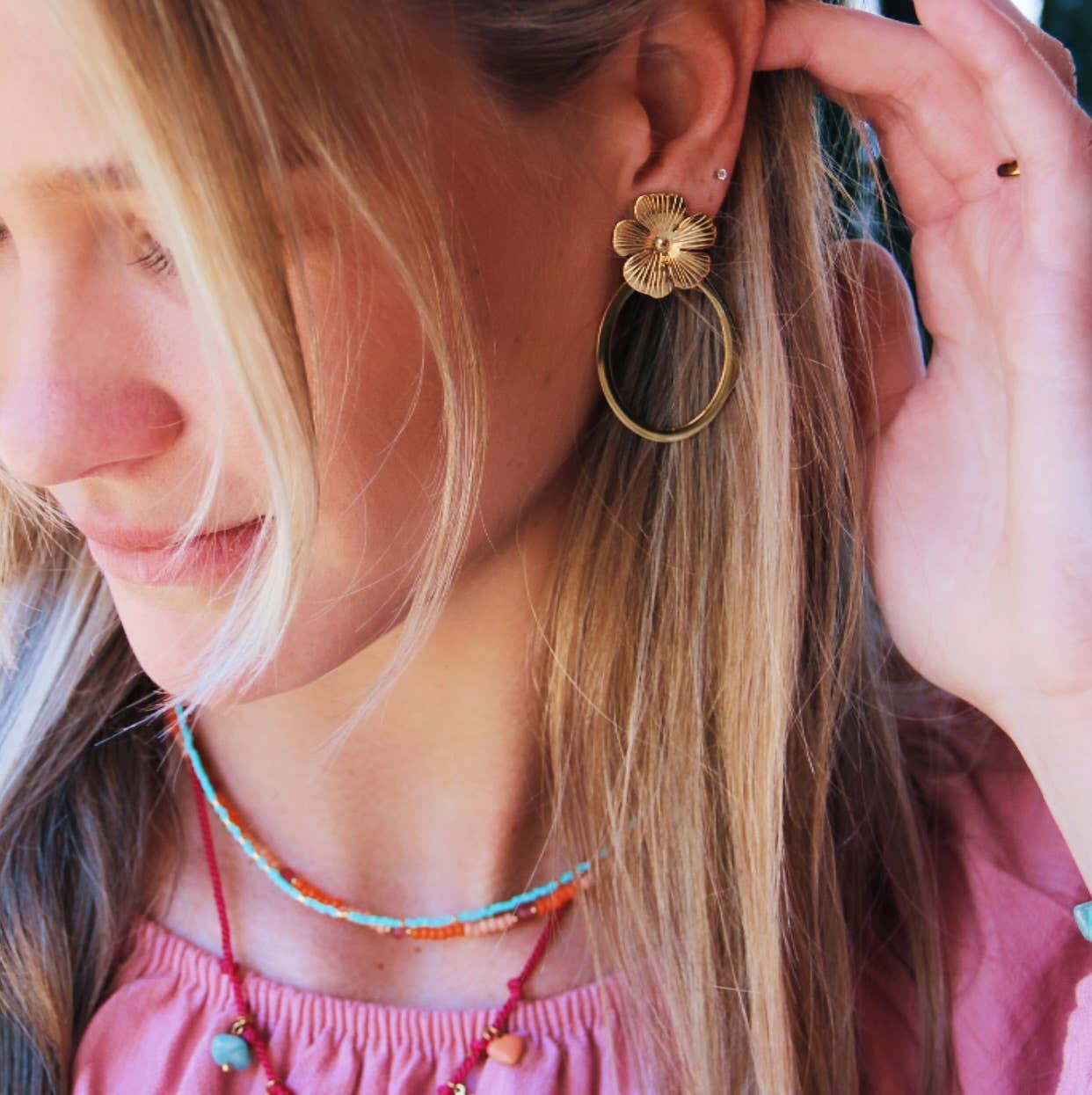 STATEMENT PIECE | Floral Earrings in Gold