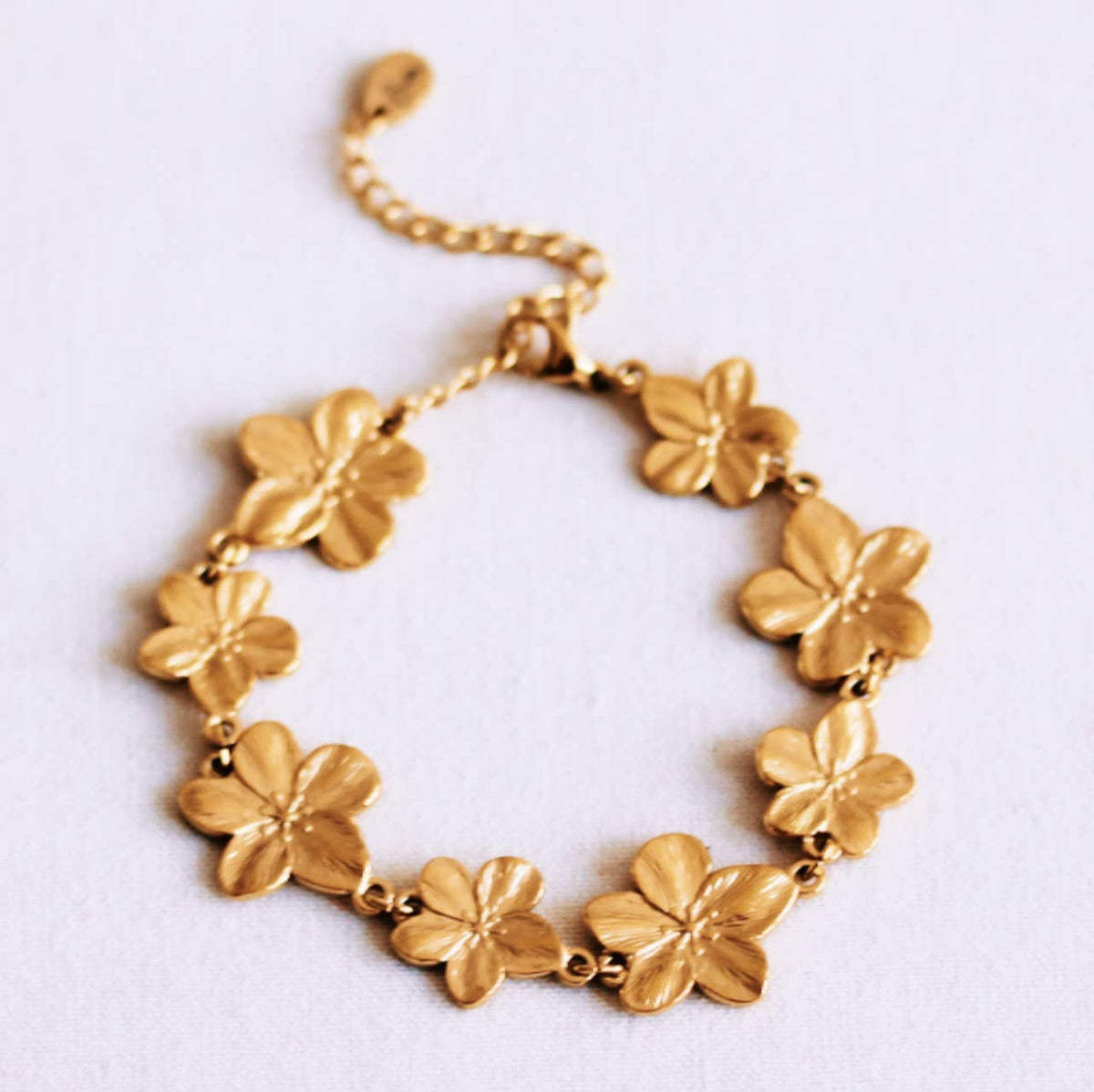 FLOWER POETRY | Blumen Armband in Gold