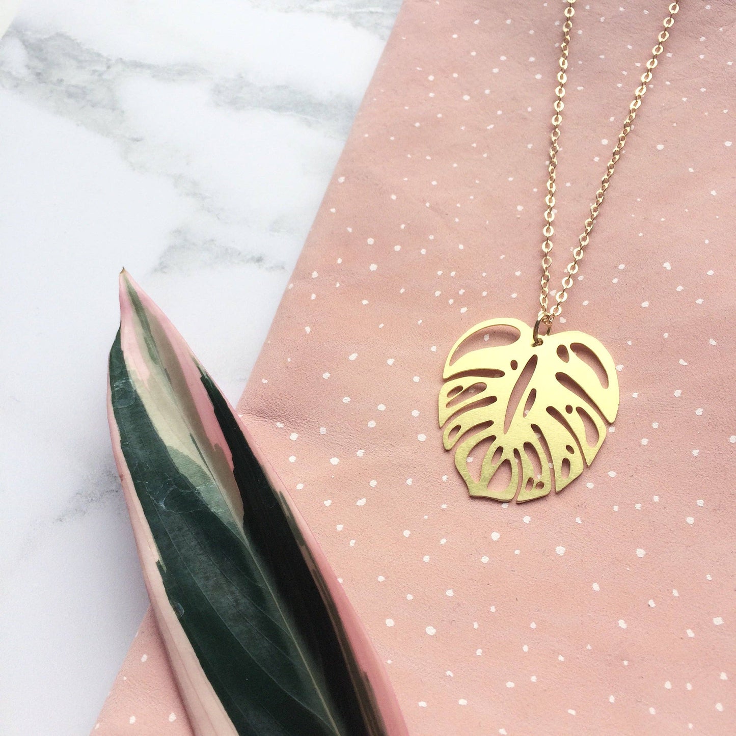 MONSTERA HALSKETTE | GOLD