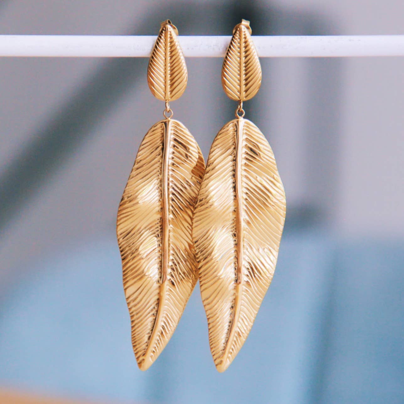 STATEMENT LEAF | Boucles d'oreilles florales en or 