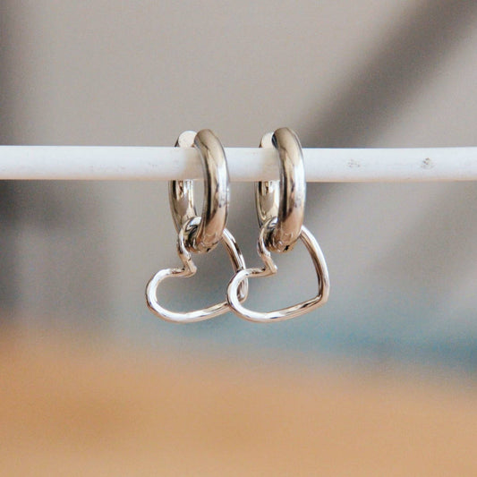 SHE CUTE | Hoop earrings with a silver heart 