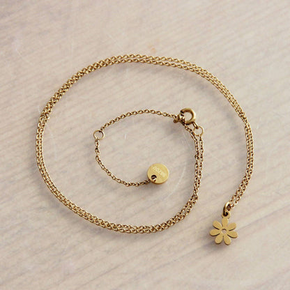 SOFT BLOSSOM | Zarte blumige Halskette in Gold
