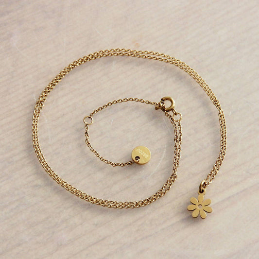 SOFT BLOSSOM | Zarte blumige Halskette in Gold