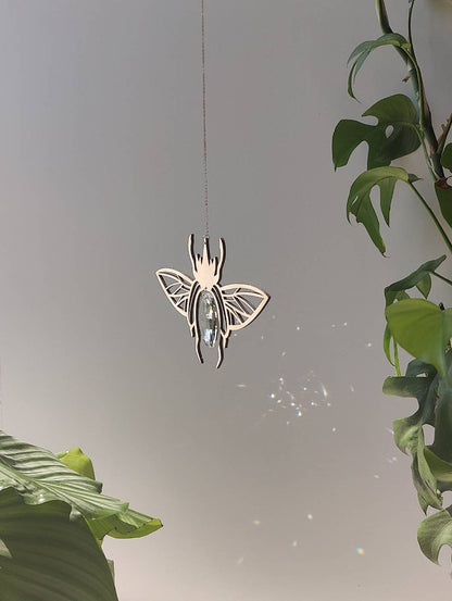 SCARABEE | Handmade suncatcher with glass crystal &amp; wooden design