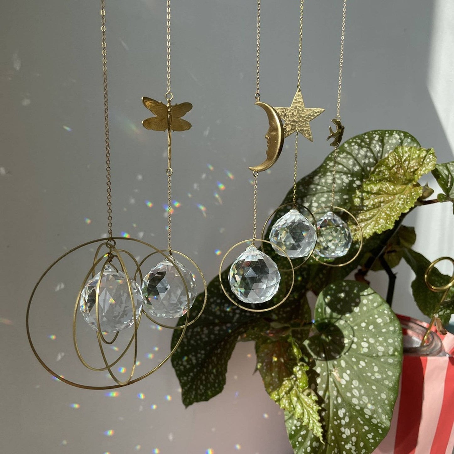LUNA | Handgemachter Suncatcher mit Glaskristall & goldenem Mond