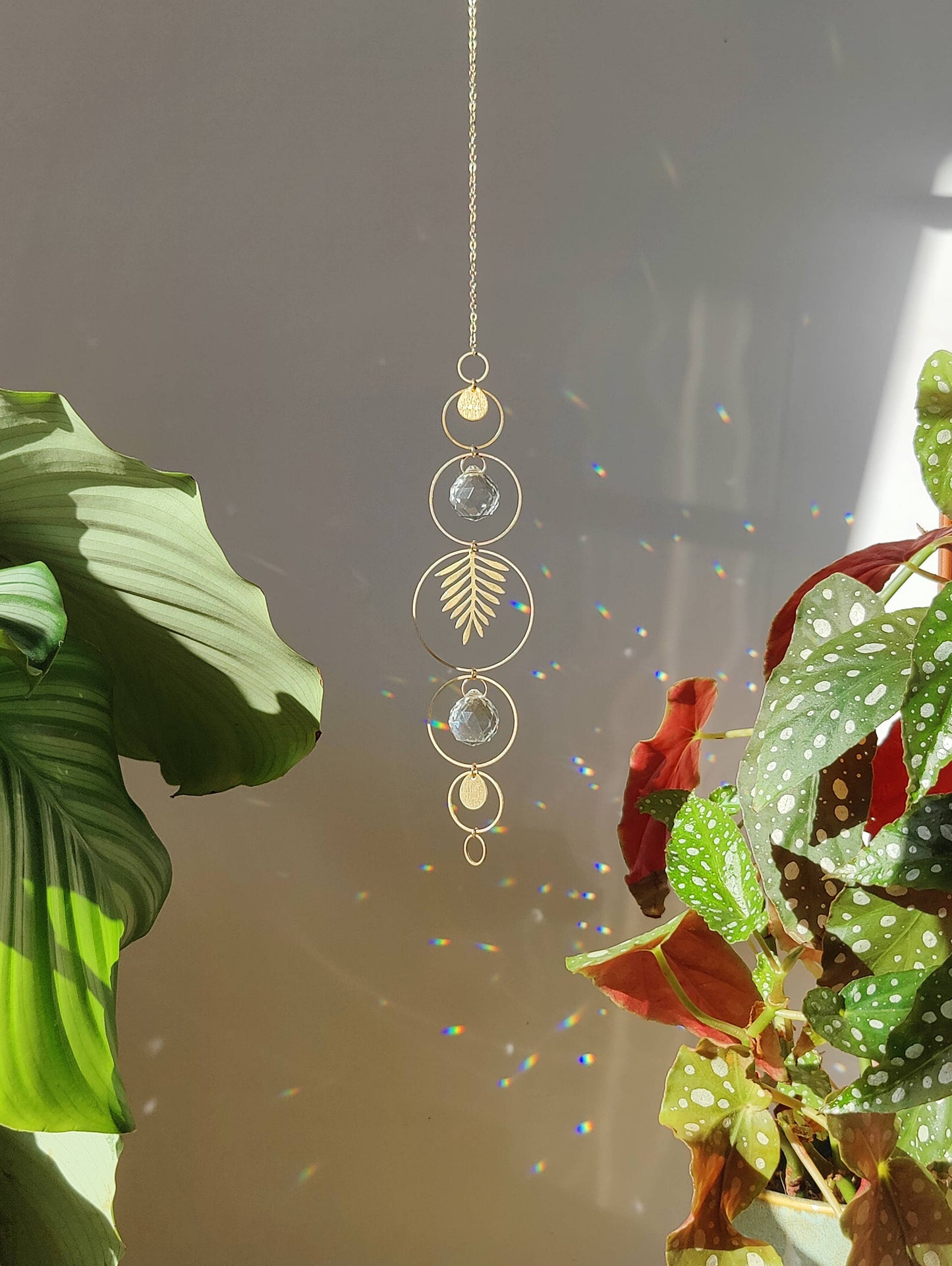 GAÏA | Handmade suncatcher with glass crystals &amp; golden leaf