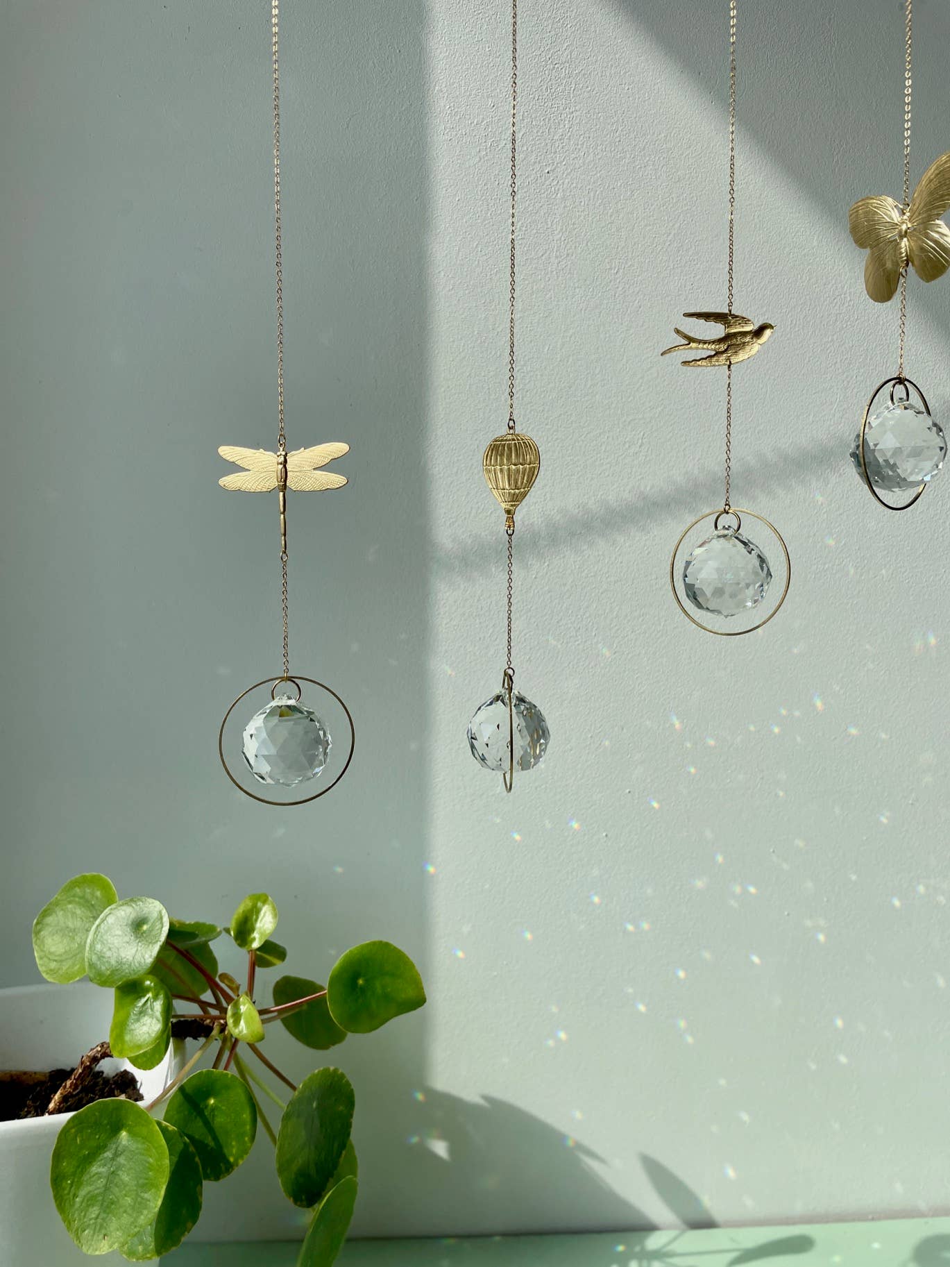 DRAGONFLY | Handmade suncatcher with glass crystal &amp; golden dragonfly