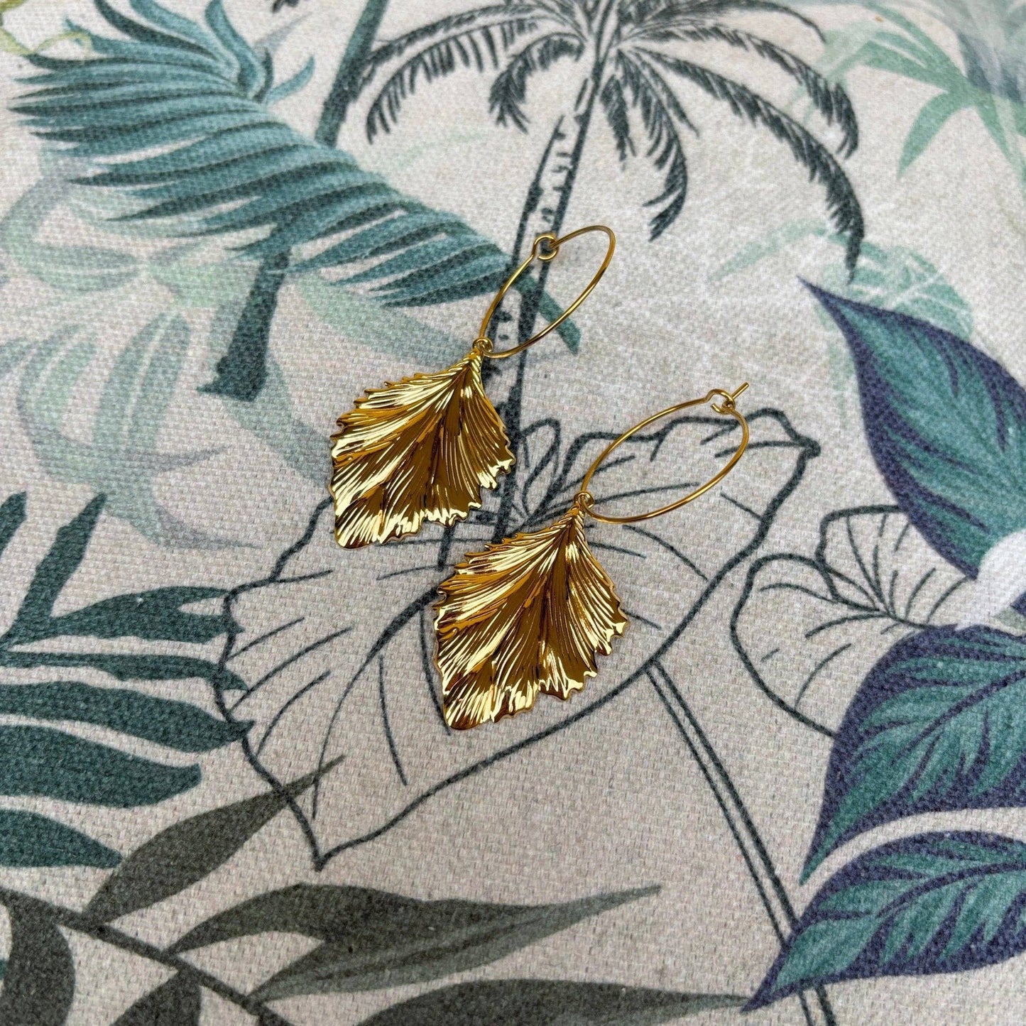 Goldene Blätter | Ohrringe aus Gold