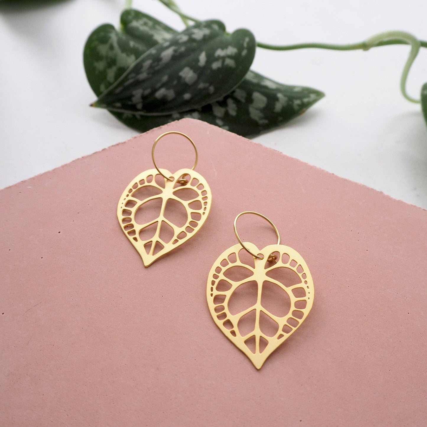 BOUCLES D'OREILLES CRÉOLES ANTHURIUM CLARINERVIUM | OR