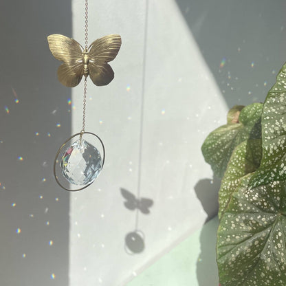 MARIPOSA  | Handgemachter Suncatcher mit Glaskristall & goldenem Schmetterling