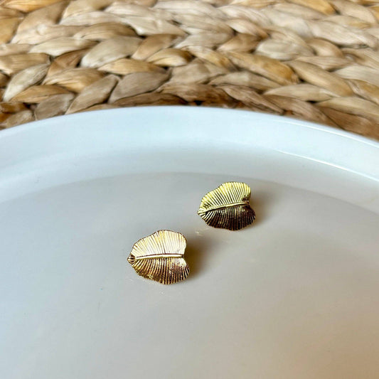 MONSTERA LEAF | Boucles d'oreilles puces plaquées or 18 carats